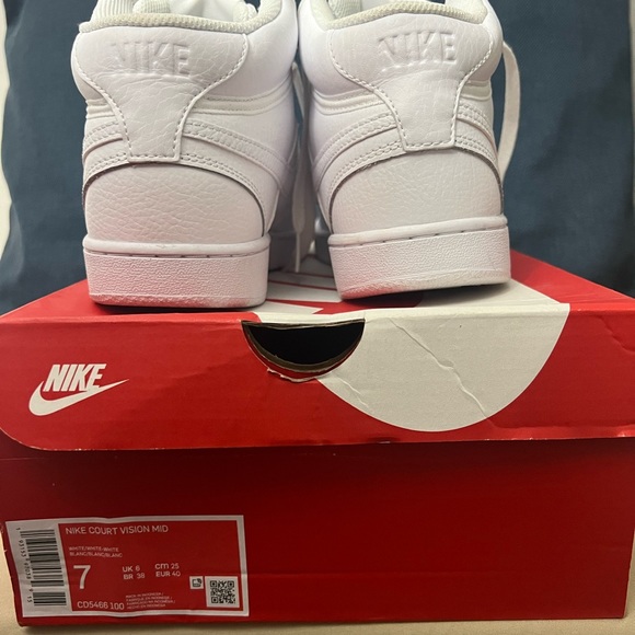 Nike Men’s Court Vision Mid Rise Top Air Force One Sneakers Size 7 - Picture 13 of 14